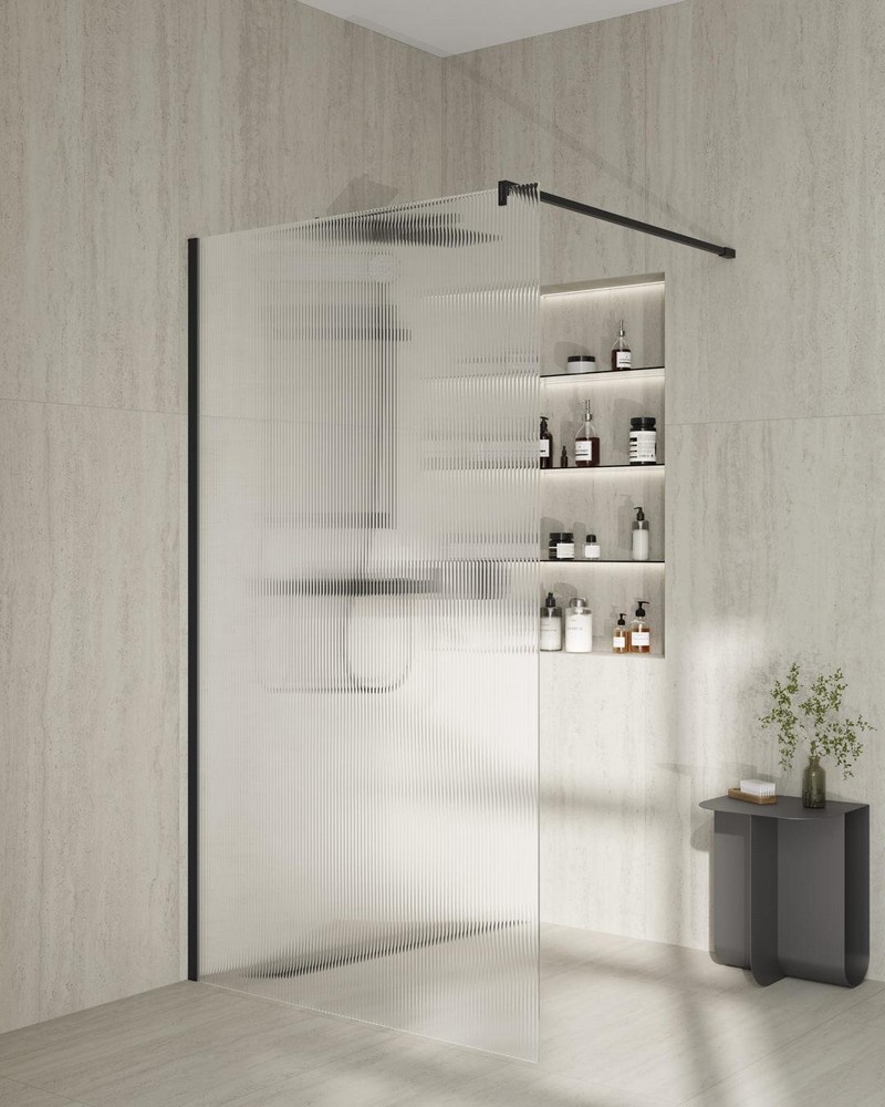 Душевые ограждения «Кристалло»: прозрачное стекло и скрытые крепления